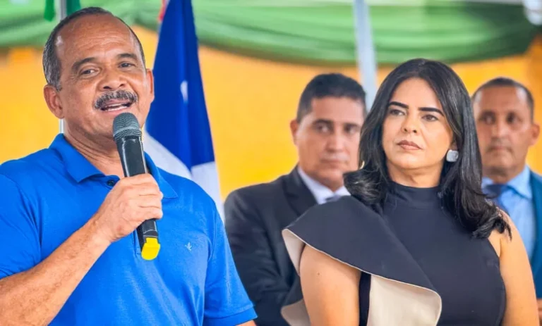 Em Pé de Serra, Elinaldo sai em defesa de ACM Neto e faz duras críticas a Jerônimo