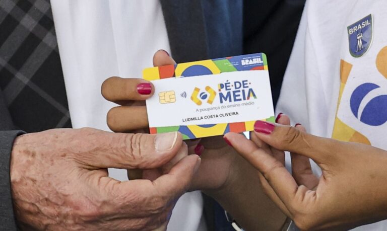 Pé-de-meia: nascidos em janeiro e fevereiro recebem nesta segunda