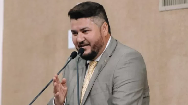 Júnior Muniz condicionou desistência da 1ª vice-presidência da Assembleia à indicação na próxima eleição da Mesa